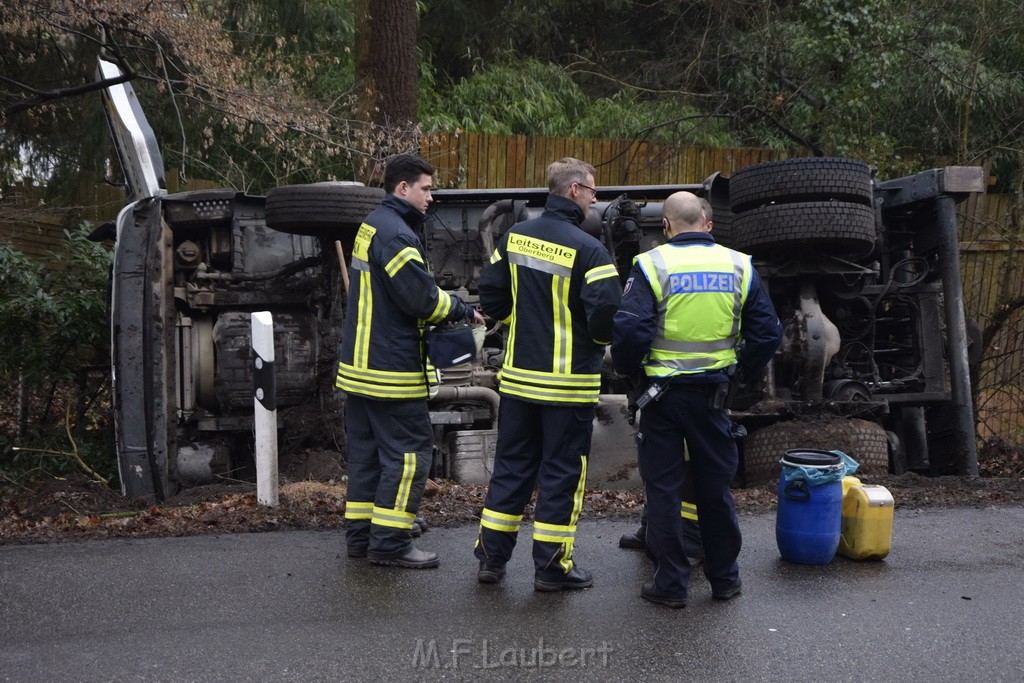 Container LKW umgestuerzt Koeln Brueck Bruecker- Dellbruecker Mauspfad P004.JPG - Miklos Laubert